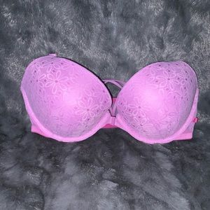 Victoria Secret Very Sexy Push-up Bra- New with tags. Never worn